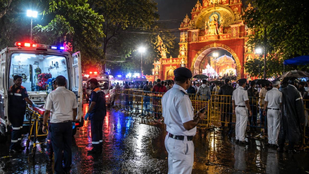 Kolkata Durga Puja Stampede Leaves 17 Dead